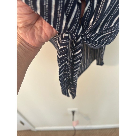 Kim & Cami Off the Shoulder Navy Machine Wash Size Small - Picture 4 of 4